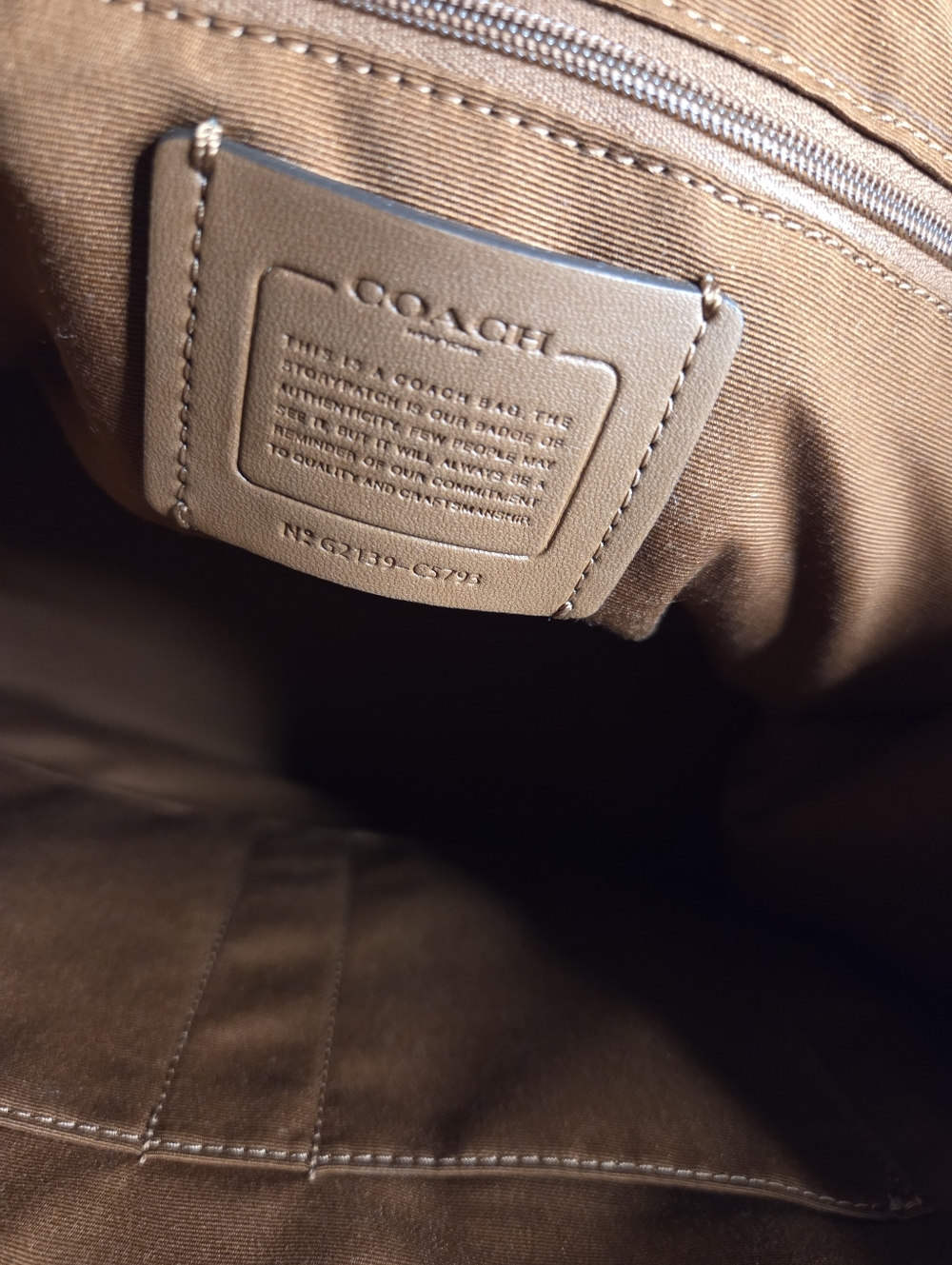 Coach Dempsey Tote Bag 40 in Signature Jacquard With Stripe And Coach Patch - Picture 6 of 8